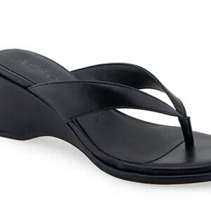 NIB Aerosoles Nero Contoured Wedge Thong Size 9